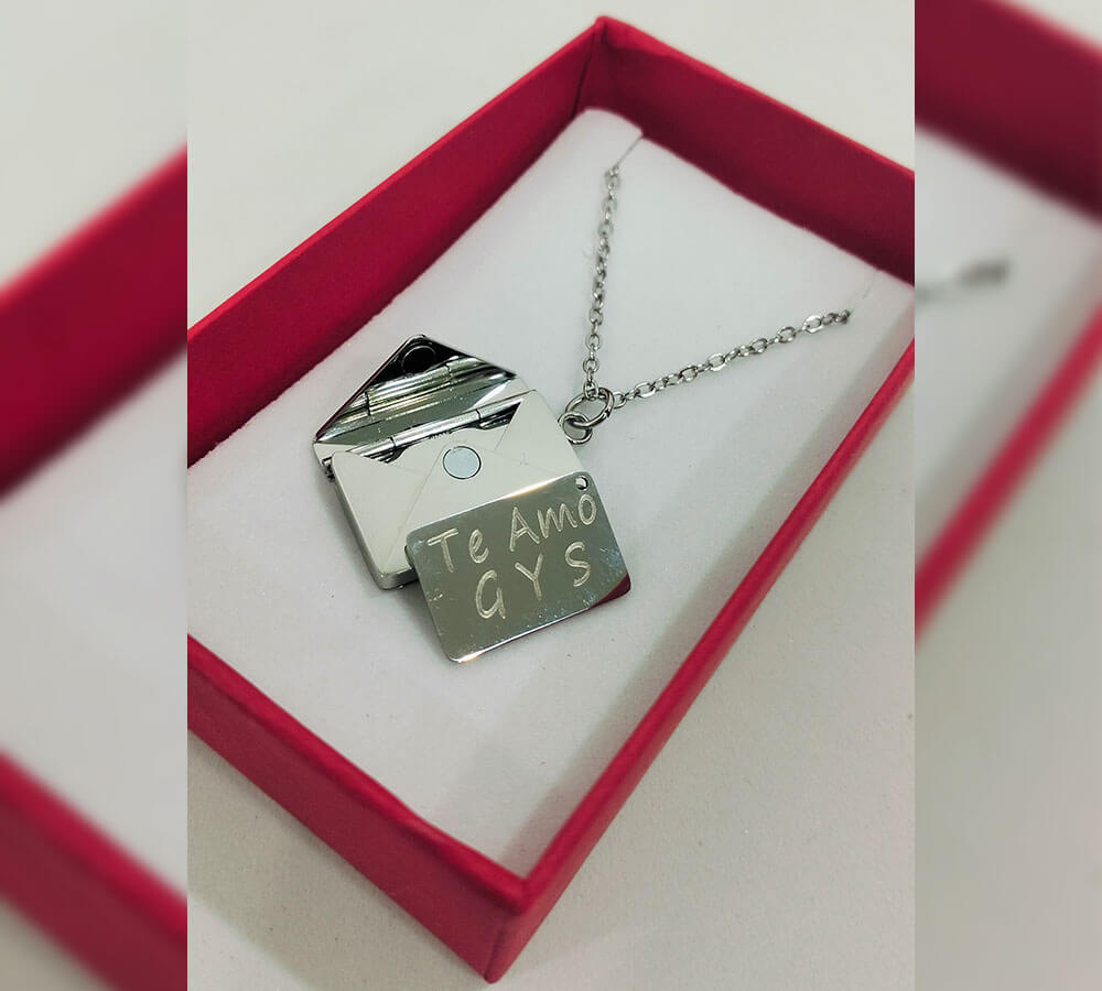 Cadena tipo sobre personalizada - Image 2